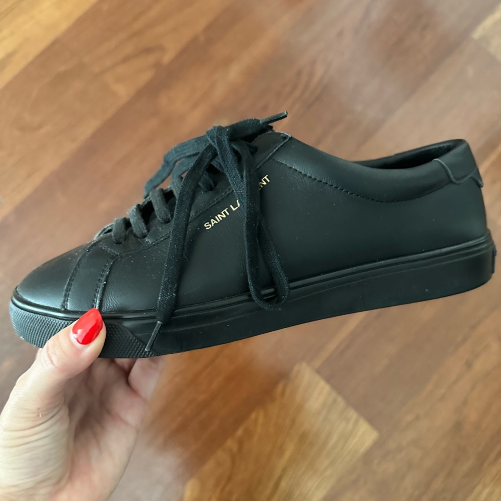 Selling because they are 6.5 and don’t fit. I am no longer able to return.